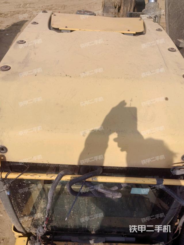 駕駛室頂部（整機(jī)外觀）