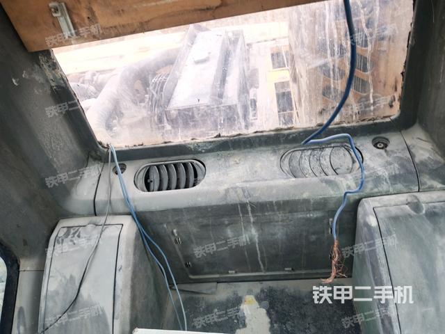 右側玻璃角標(駕駛室部分) 右側玻璃角標(駕駛室部分)