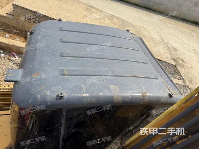 驾驶室顶部（整机外观）