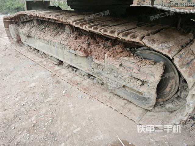 右側(cè)履帶整體（行走機(jī)構(gòu)）