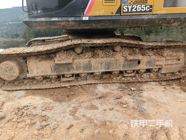 右側(cè)履帶整體(行走機構(gòu)) 右側(cè)履帶整體(行走機構(gòu))