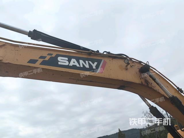 大臂整體?右側(cè)(工作和回轉(zhuǎn)裝置) 大臂整體?右側(cè)(工作和回轉(zhuǎn)裝置)