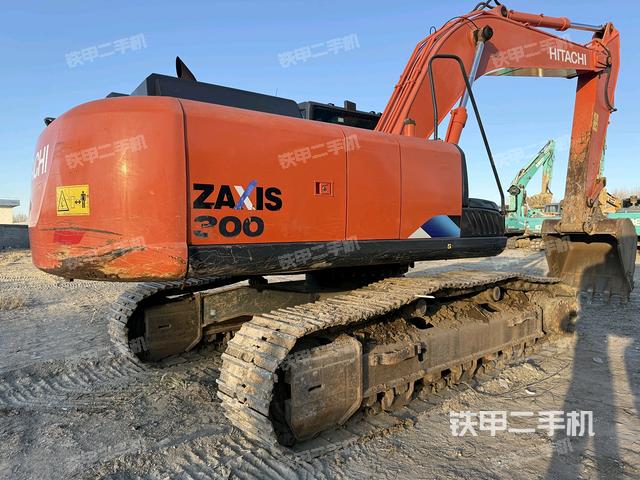 整機右后45°(整機外觀) 整機右后45°(整機外觀)