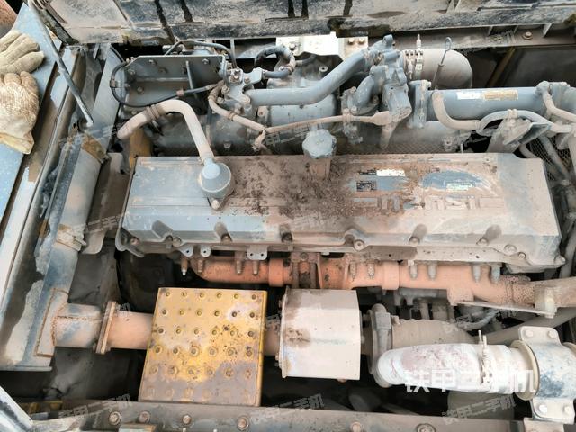 氣門室蓋螺絲特寫（上車部件）