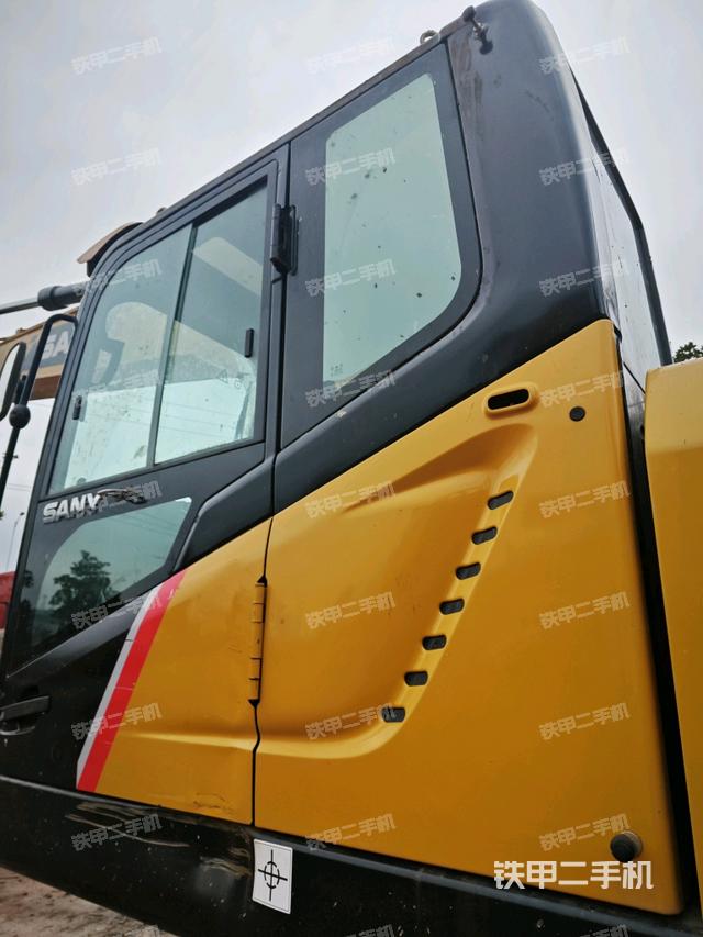 駕駛室左后45度（駕駛室部分）