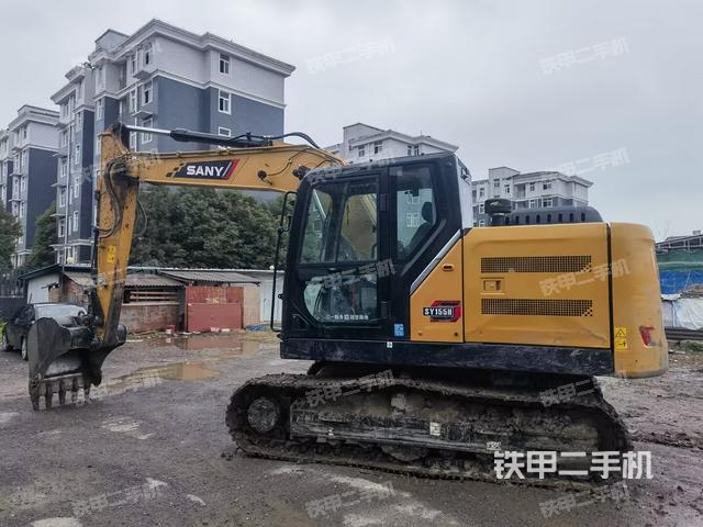 駕駛室整體（整機外觀）