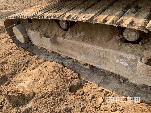 單側(cè)履帶整體（整機(jī)外觀）