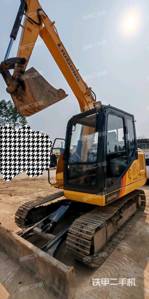 整機(jī)右后45°(整機(jī)外觀) 整機(jī)右后45°(整機(jī)外觀)