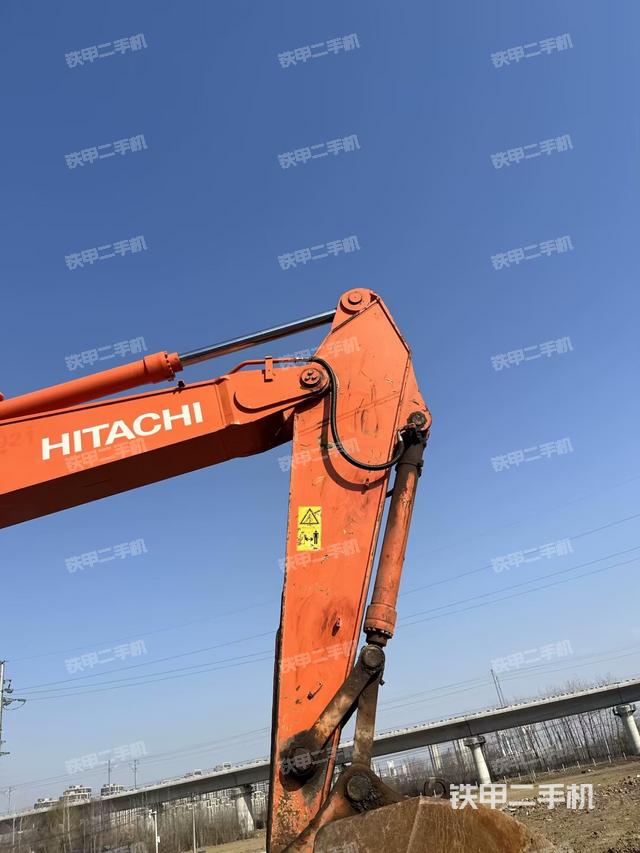 小臂整體右前（工作和回轉裝置）