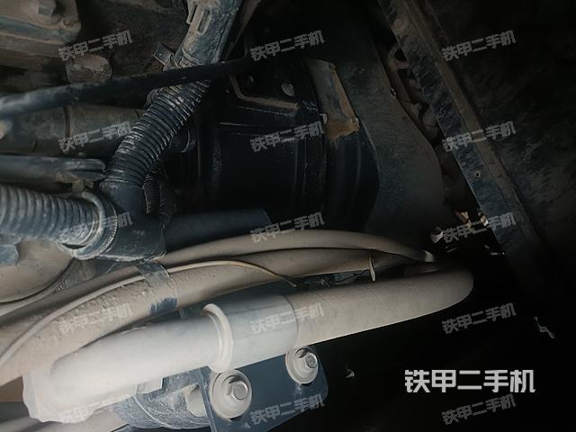 发动机右侧（整机外观及大件）