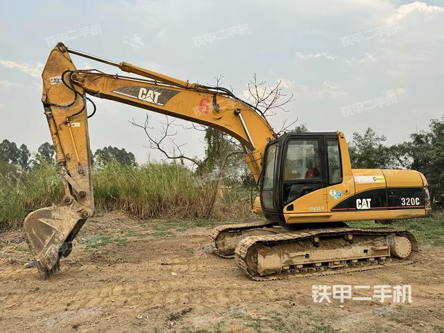 卡特彼勒320C挖掘机