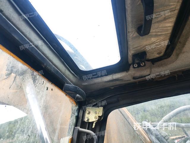 座椅后部(駕駛室部分) 座椅后部(駕駛室部分)