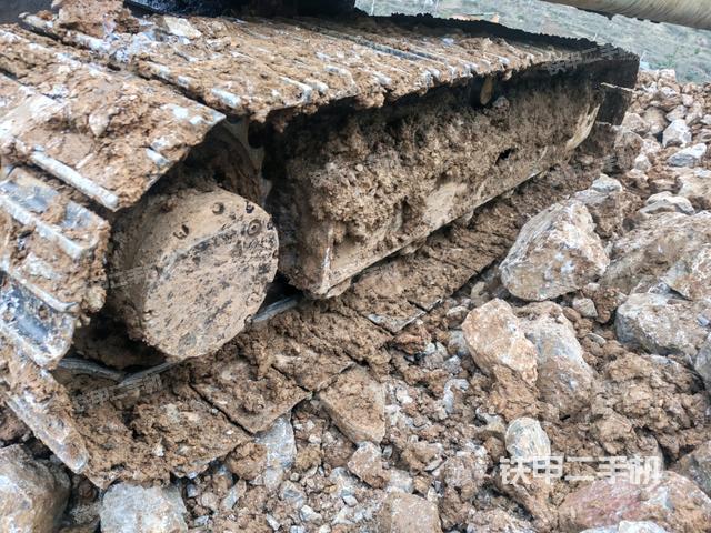 左側(cè)履帶整體?（行走機(jī)構(gòu)）