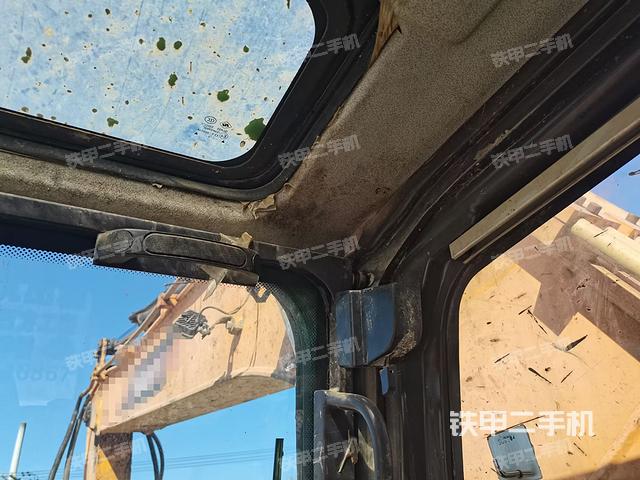 駕駛室整體（整機(jī)外觀）