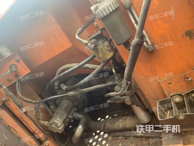 液壓泵室（大件艙室）