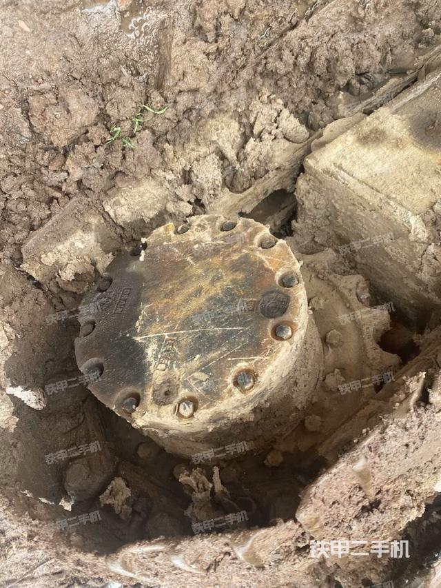 右側(cè)履帶整體（行走機構(gòu)）