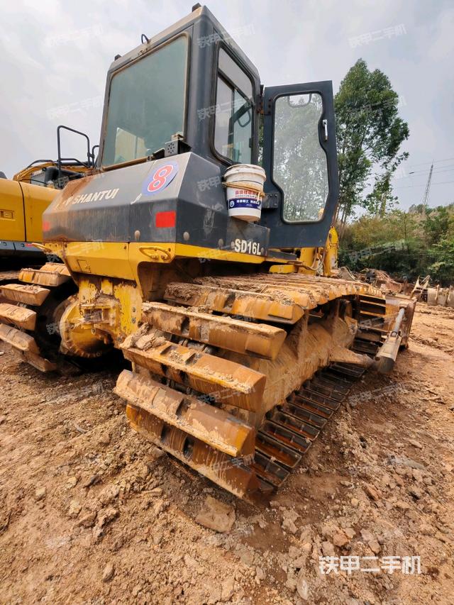 整機(jī)右后45°（設(shè)備外觀及核心部件）
