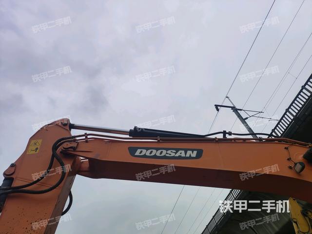 大臂整體?右側(cè)（工作和回轉(zhuǎn)裝置）