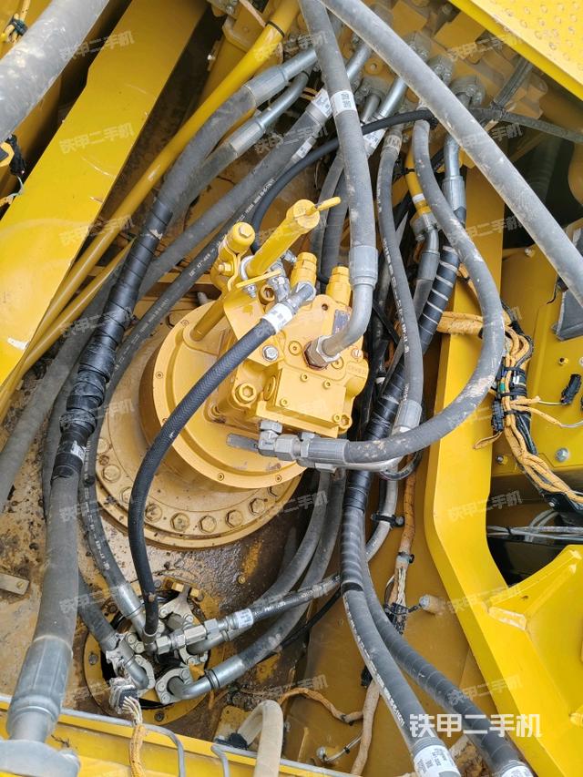 回轉(zhuǎn)馬達（上車部件）