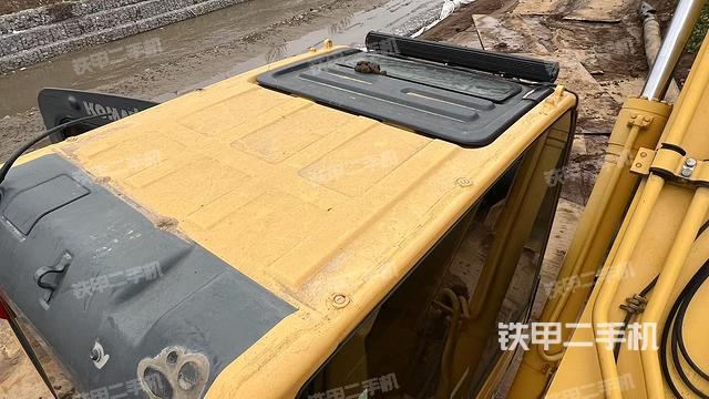 駕駛室頂部俯視（上車部件）