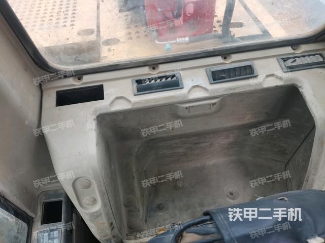 座椅后部（駕駛室部分）