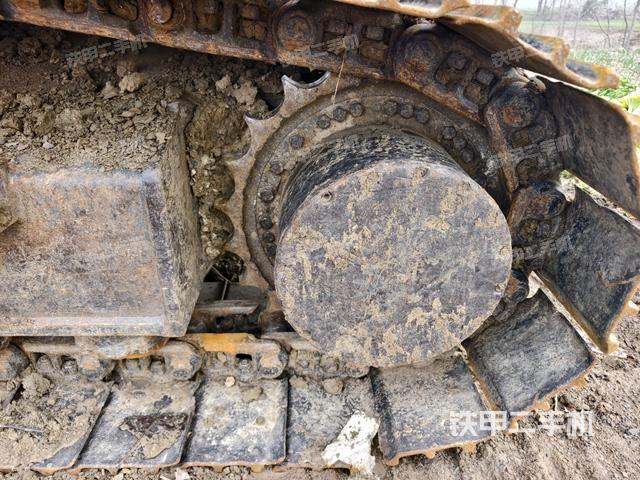 右驅(qū)動(dòng)輪（行走機(jī)構(gòu)）