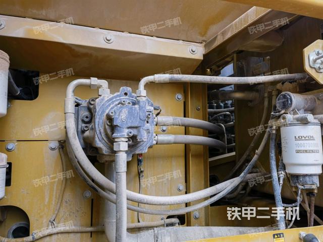 液壓泵斜45?左(大件艙室) 液壓泵斜45?左(大件艙室)