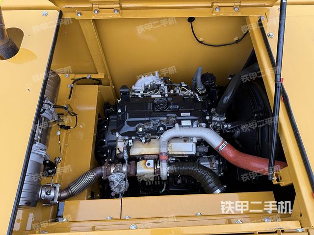 發(fā)動機整體俯視(整機外觀) 發(fā)動機整體俯視(整機外觀)