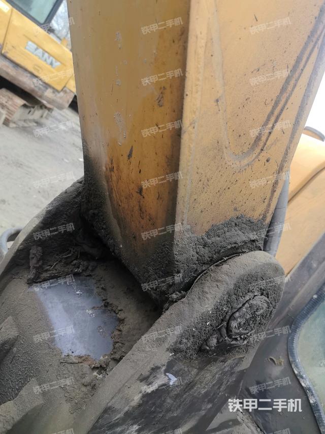 大臂根部?斜（工作和回轉(zhuǎn)裝置）