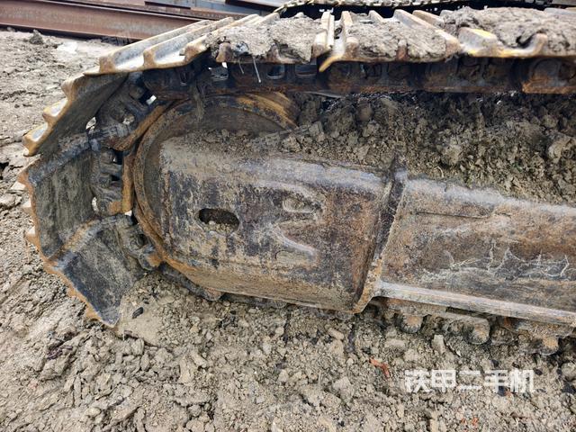 左驅(qū)動(dòng)輪（行走機(jī)構(gòu)）