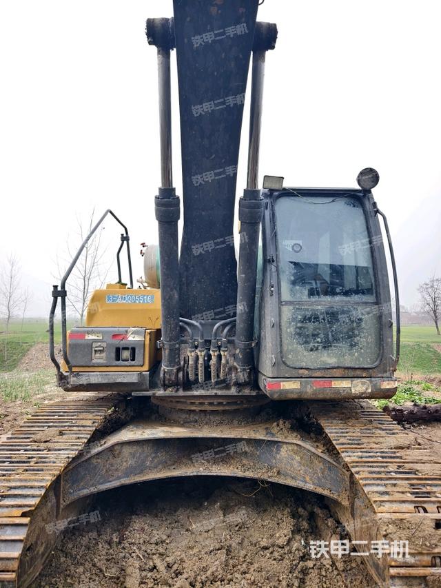 大臂油缸整體?豎拍（工作和回轉(zhuǎn)裝置）
