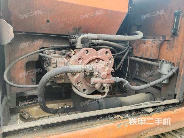 液壓泵斜45?右（大件艙室）