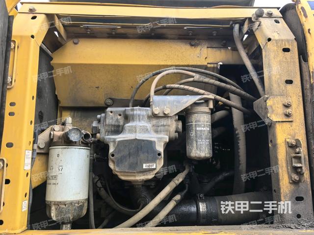 液壓泵室(大件艙室) 液壓泵室(大件艙室)