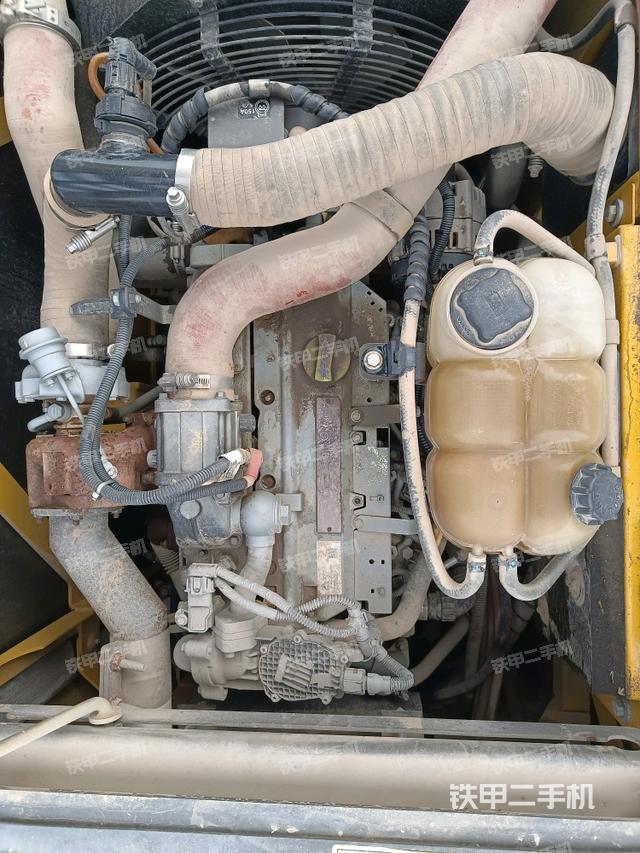 發(fā)動(dòng)機(jī)整體俯視(整機(jī)外觀) 發(fā)動(dòng)機(jī)整體俯視(整機(jī)外觀)