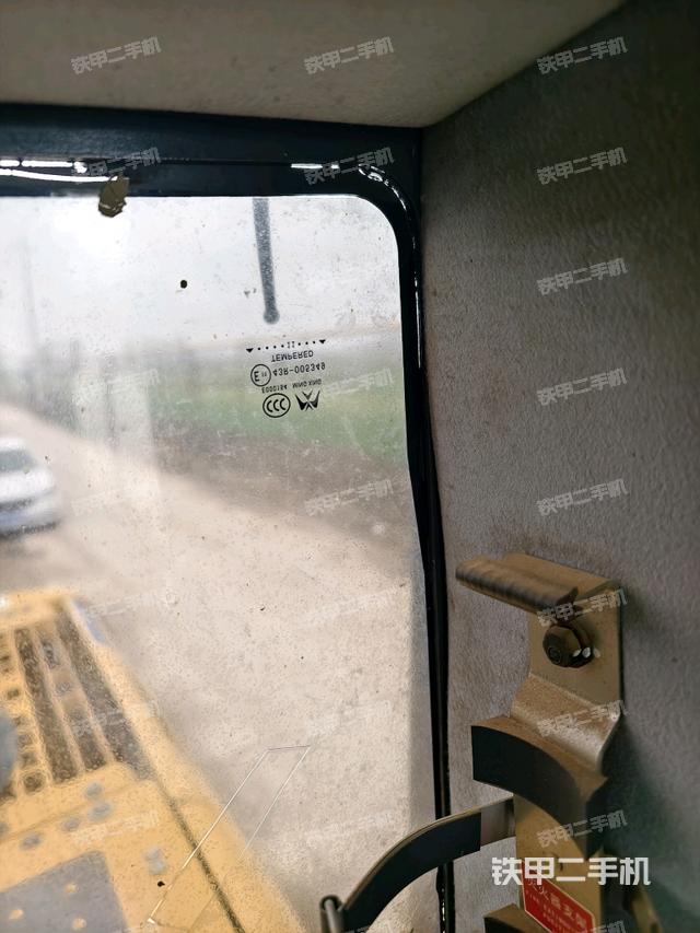 后窗玻璃角標(biāo)（駕駛室部分）