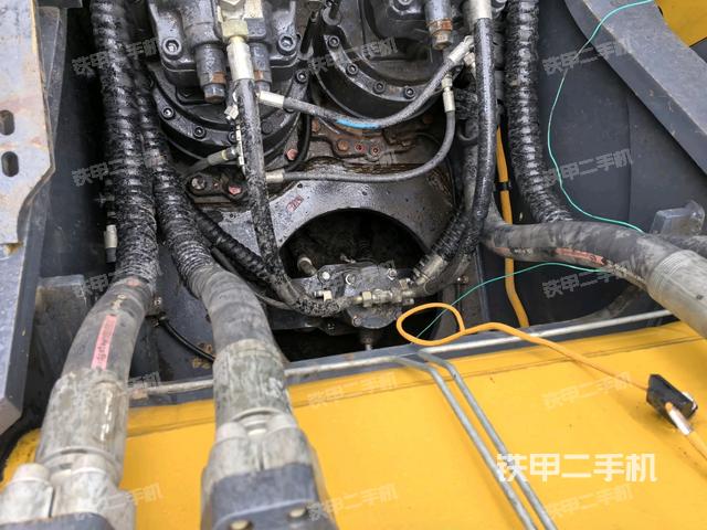 回轉(zhuǎn)馬達(dá)（上車部件）