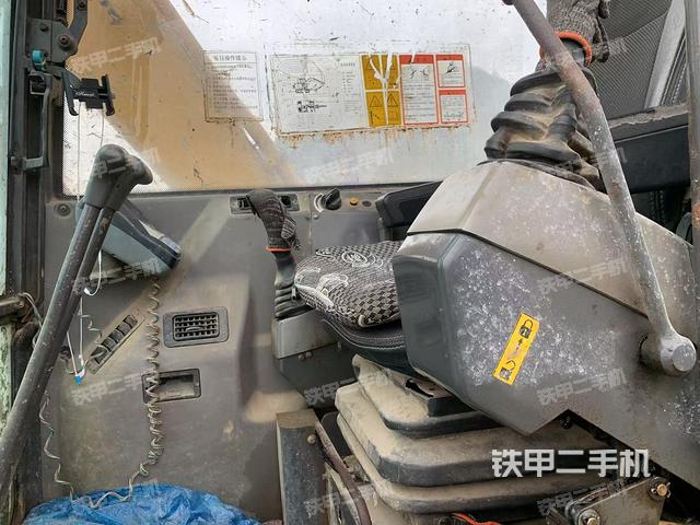 駕駛室整體（整機(jī)外觀）