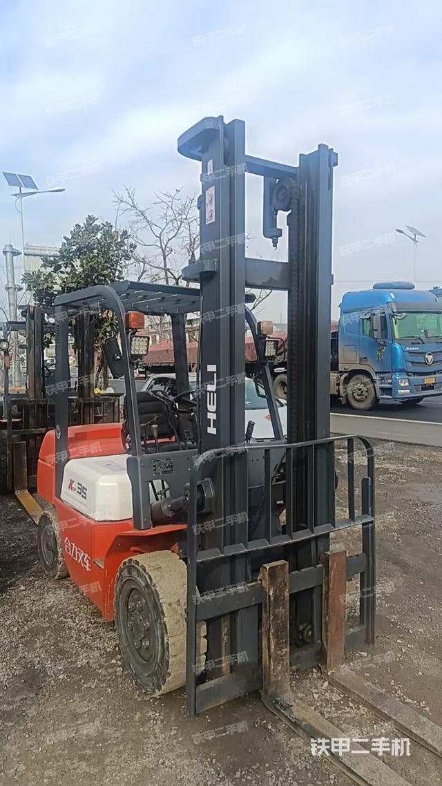 整機(jī)右后45°（設(shè)備外觀及核心部件）