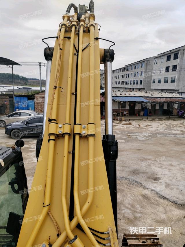 大臂背部俯視（工作和回轉(zhuǎn)裝置）