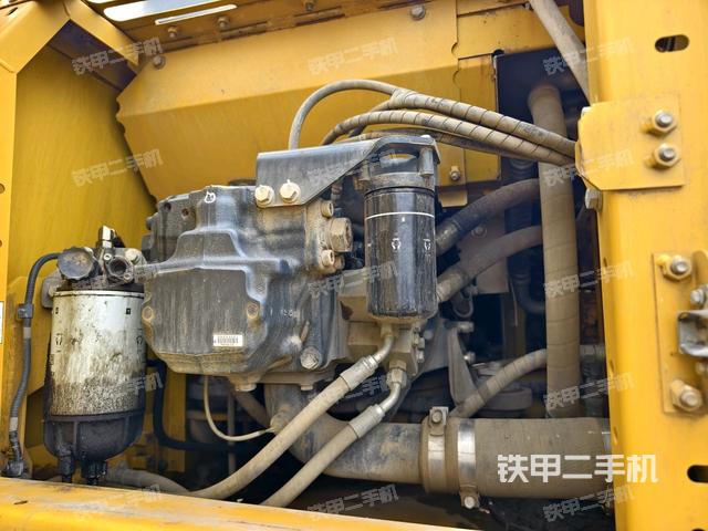 液壓泵斜45?右（大件艙室）