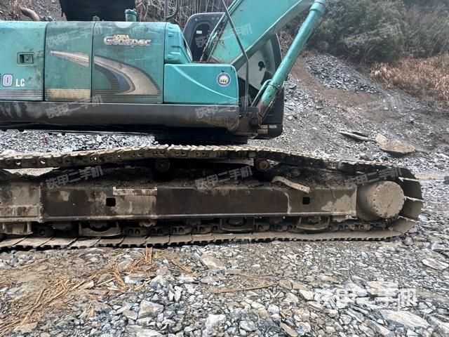 單側(cè)履帶整體（整機(jī)外觀）