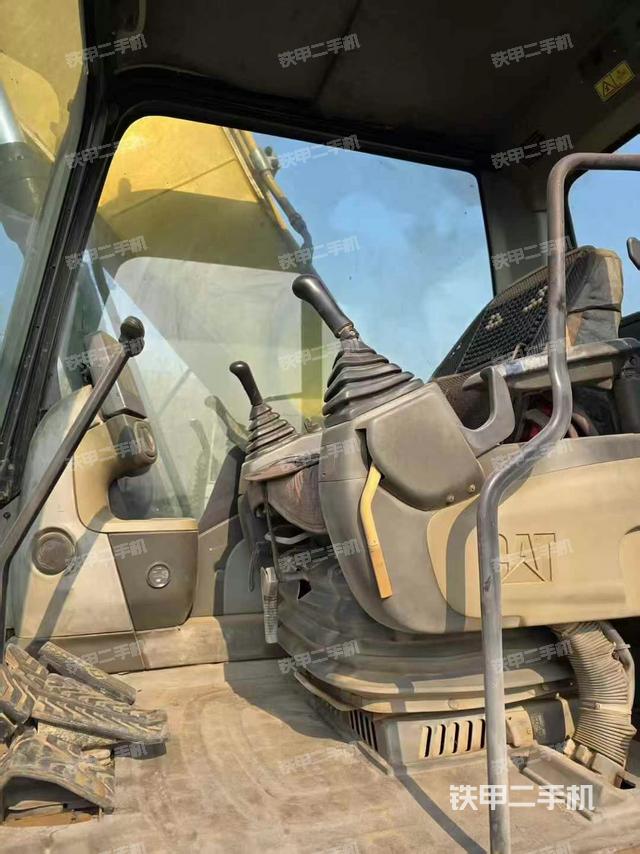 驾驶室整体（整机外观）