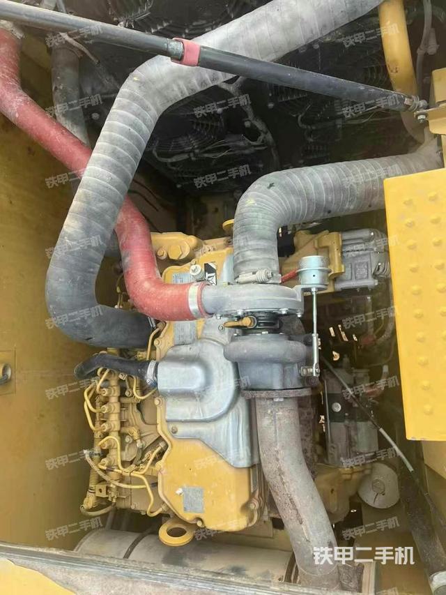 發(fā)動(dòng)機(jī)整體俯視(整機(jī)外觀) 發(fā)動(dòng)機(jī)整體俯視(整機(jī)外觀)