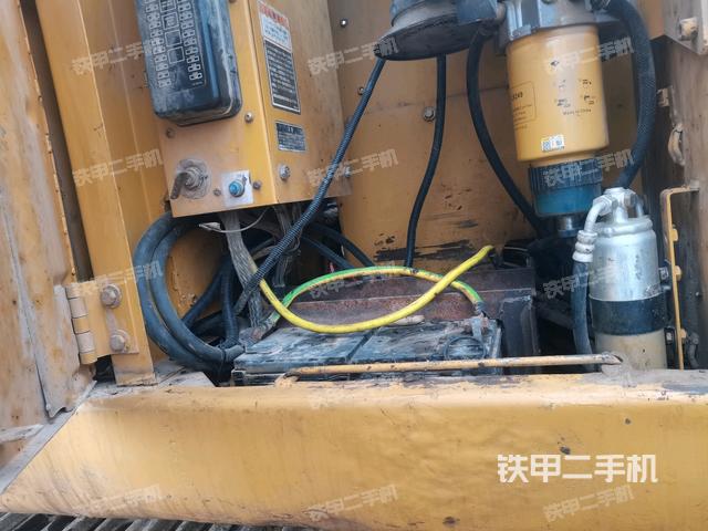 電瓶（大件艙室）