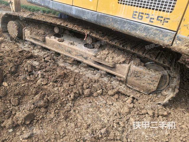 左導向輪(行走機構) 左導向輪(行走機構)