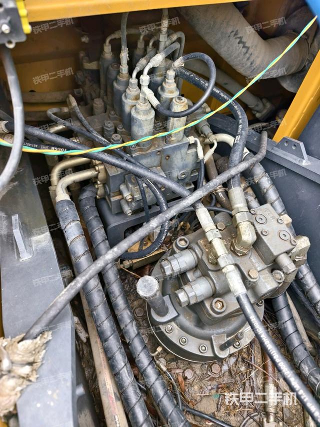 回轉(zhuǎn)馬達(dá)（上車(chē)部件）