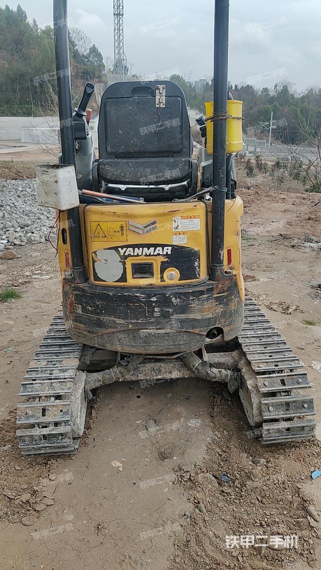 整機(jī)右后45°(整機(jī)外觀) 整機(jī)右后45°(整機(jī)外觀)