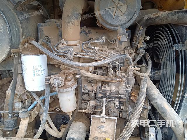 發(fā)動(dòng)機(jī)整體俯視（整機(jī)外觀(guān)）