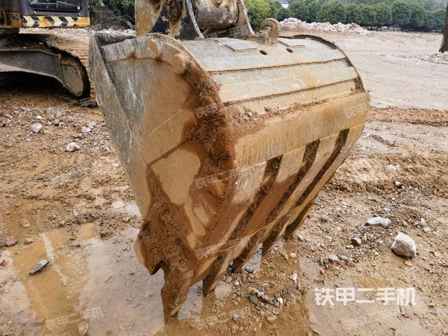 鏟斗45度(工作和回轉(zhuǎn)裝置) 鏟斗45度(工作和回轉(zhuǎn)裝置)