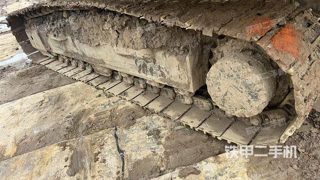 左側(cè)履帶整體?（行走機(jī)構(gòu)）